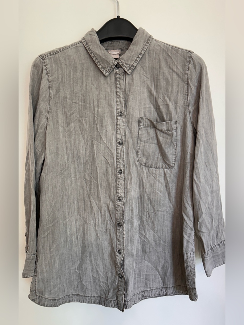CHICO’S BUTTON UP COLLARED FLOWY SHIRT